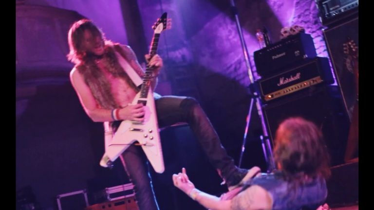 MAMMOTH MAMMOTH - Sick (Of Being Sick) (Official Video) | Napalm Records