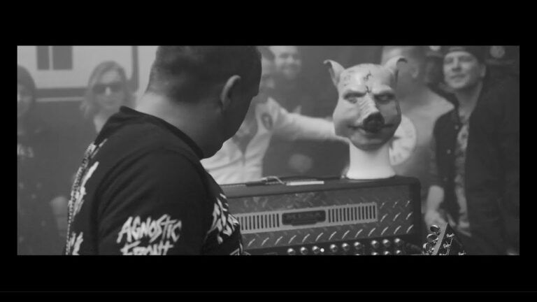 TOXPACK – Kämpfer (Official Video) | Napalm Records