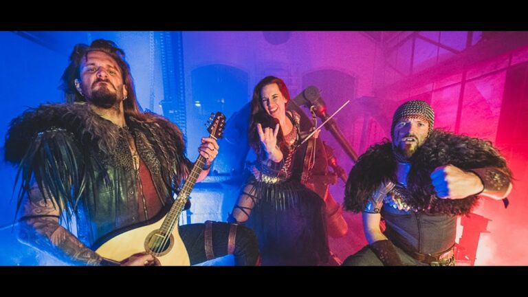 FEUERSCHWANZ – Kampfzwerg (Official Video) | Napalm Records