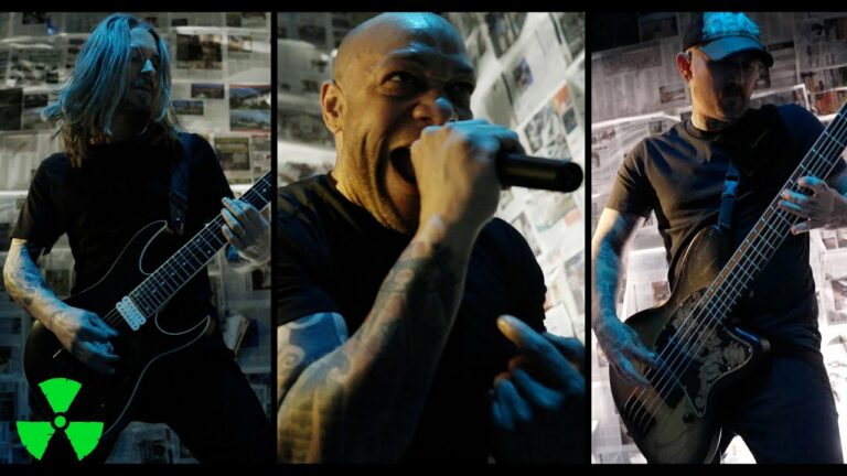 LIGHT THE TORCH – Let Me Fall Apart (OFFICIAL MUSIC VIDEO)