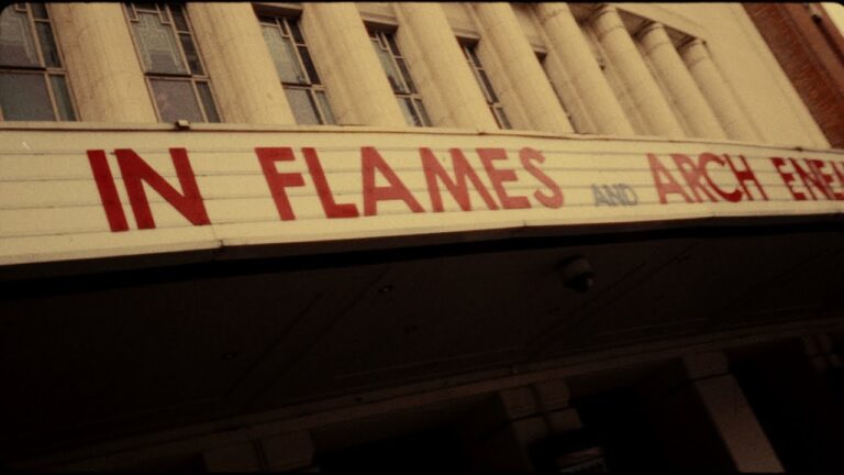 In Flames – In The Dark (OFFICIAL LIVE VIDEO)