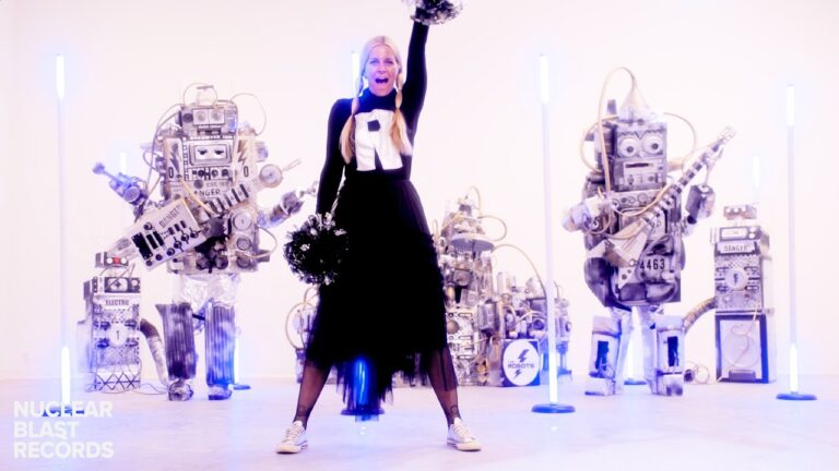 SHERI MOON ZOMBIE – I Love My Robot (OFFICIAL MUSIC VIDEO)